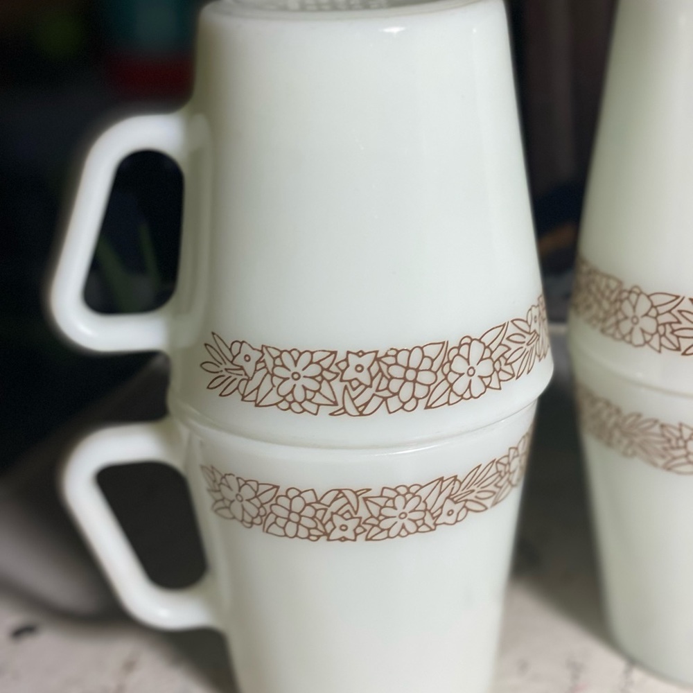 4 Pyrex Woodland Coffee Mugs - Picture 7 of 8